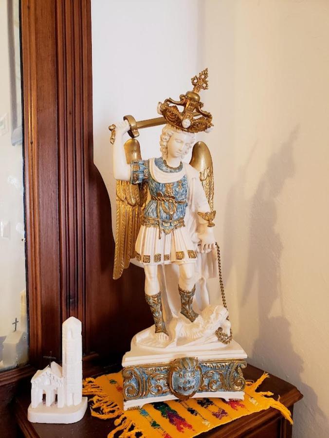 Casa Santa Chiara - Affitti Brevi Italia Apartment Monte Sant'Angelo Luaran gambar